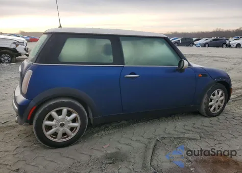 2004 Mini Cooper z USA, uszkodzony, nr VIN WMWRC33424TJ58307
